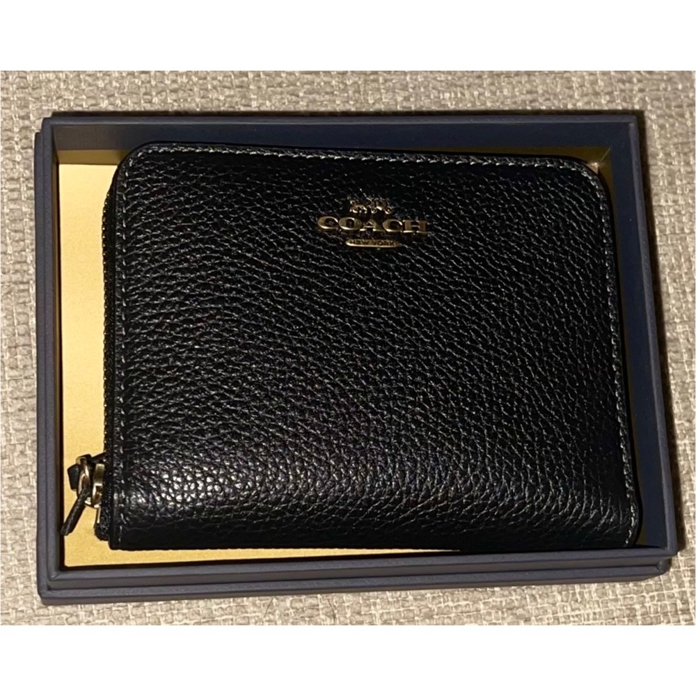 COACH Small Zip Around Wallet